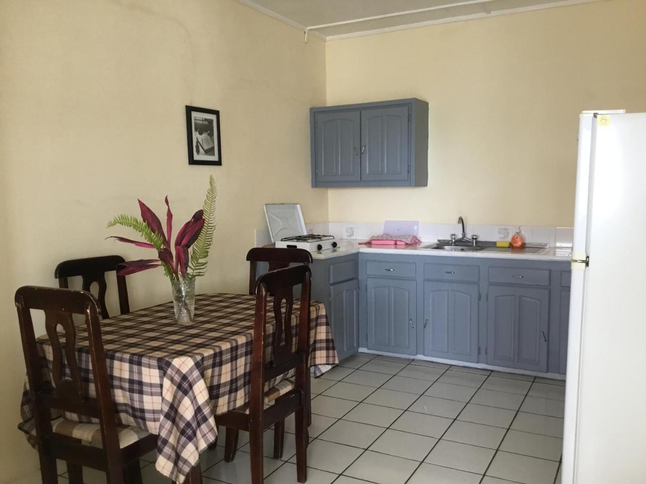 Harbour Vista Inn Κάστρις Εξωτερικό φωτογραφία